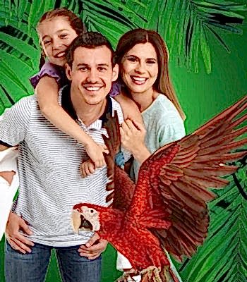 Anne ve Baba + 1 Çocuk